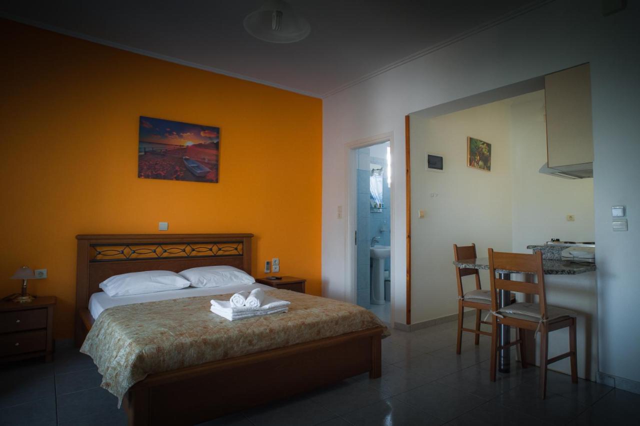 Marmaron Rooms Agiokampos  Exterior foto